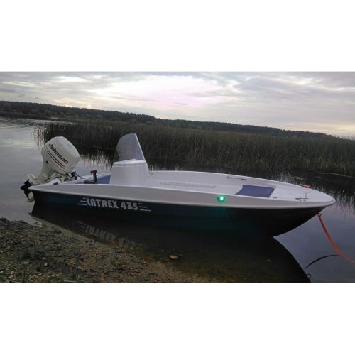 Motorový čln Latrex 435
