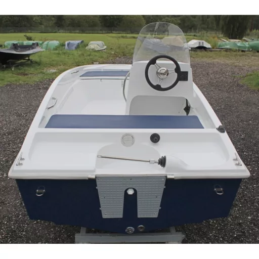 Motorový čln Latrex 435