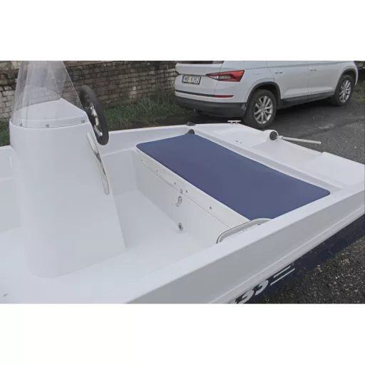 Motorový čln Latrex 435