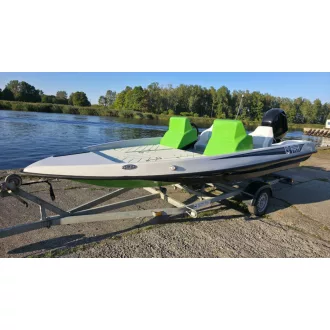 Loď Latrex Bass