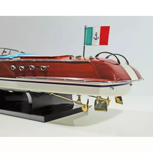 Model lode Riva Aquarama L66