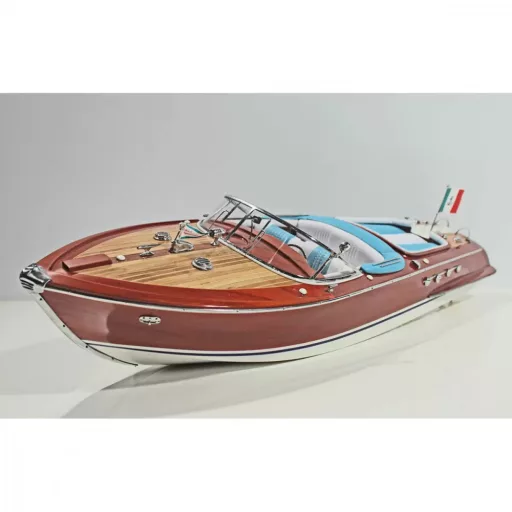 Model lode Riva Aquarama L66