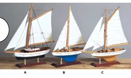 Model lode plachetnice v niekoľkých farbách 33cm