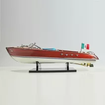 Model motorového člna