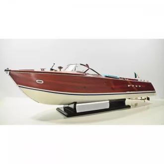 Maľovaný model Riva Aquarama