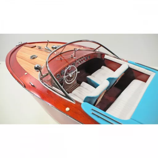 Maľovaný model Riva Aquarama